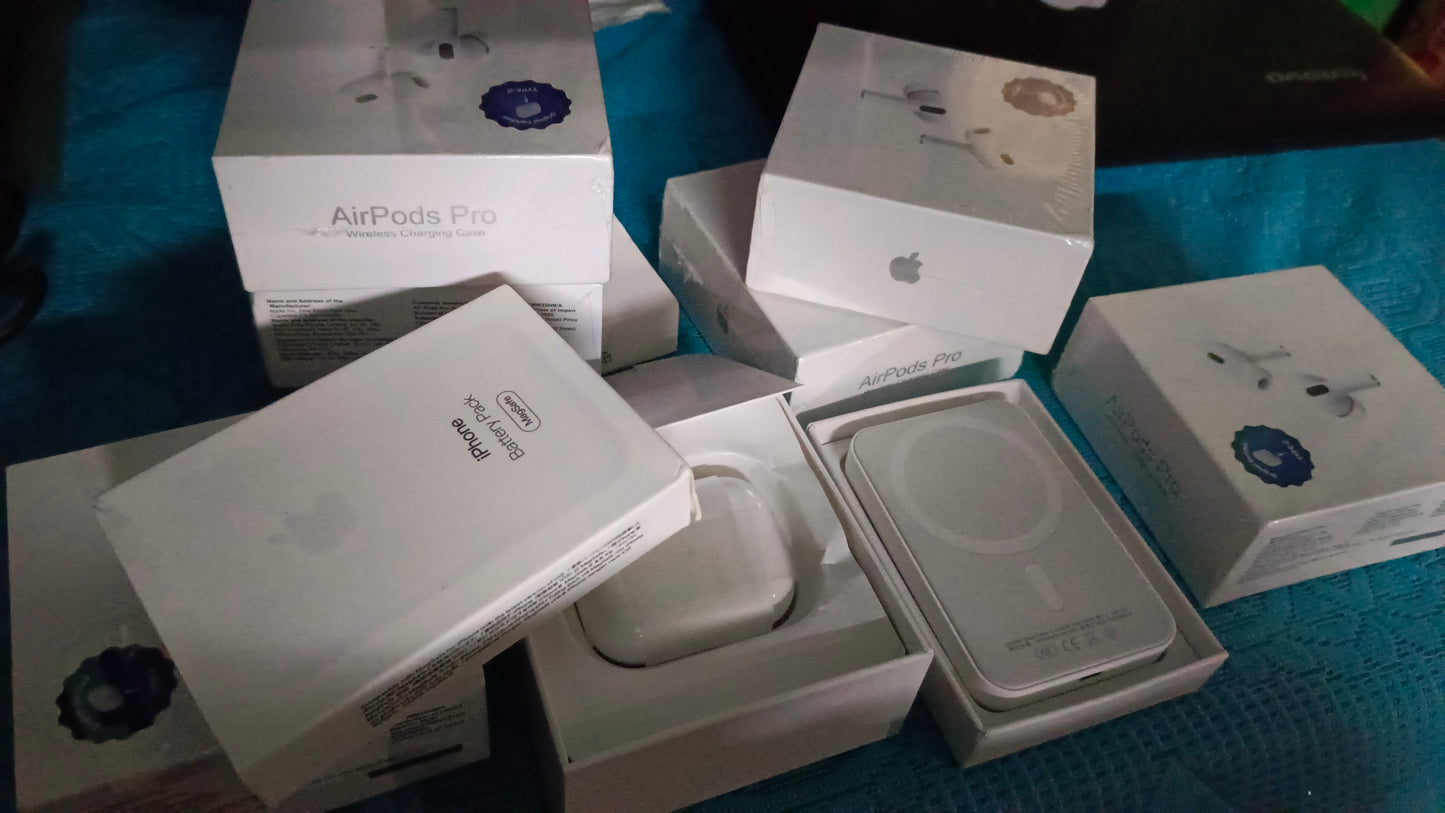 5 in 1 Combo,Eri Pro 2, 4-in-1 Fast Charging Cable, ErriSafe Power Bank, Protective Silicone Case , and Keychain